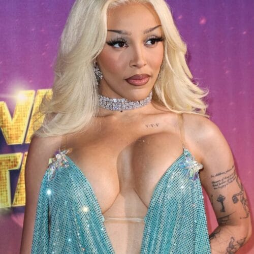 "Doja Cat&rsquo;s Mini Skirt Sparks Debate: Is Her &lsquo;Snatched Waist&rsquo; the New Zodiac Sign of Hotness?"