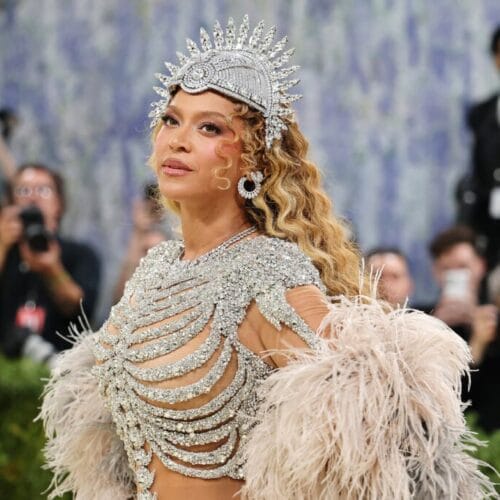 "Is Beyoncé Hiding a Baby Bump? Fans Are Buzzing About a Mystifying Announcement!"