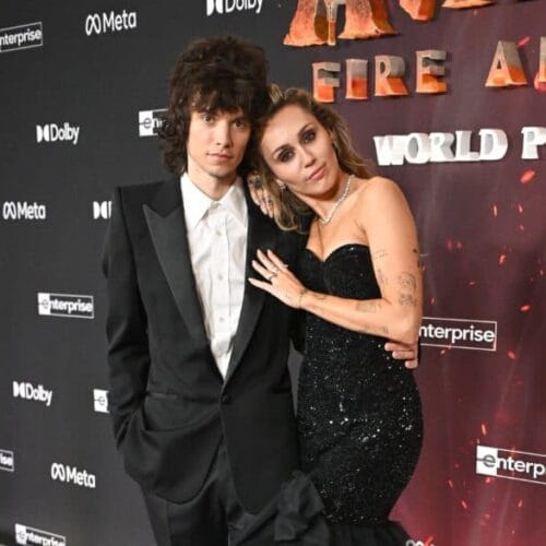 "Miley Cyrus’ Mom Drops Hints that Could Lead to the Wedding of the Year – Are We About to See a Ring?"