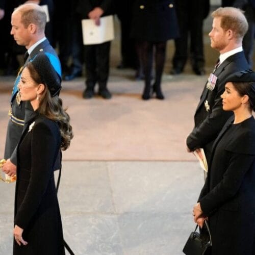 "Royals in a Rumble: Kate and William Draw the Line as Sussex Surprise Reunion Looms!"