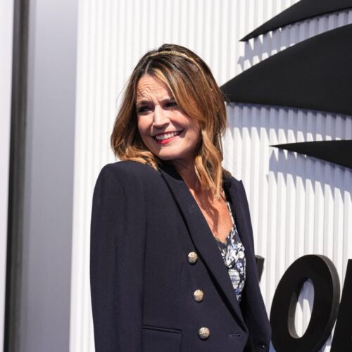 "Why Savannah Guthrie's Emotional Outburst on ‘Today’ Set Has Everyone Asking: What’s the Heart-Wrenching Secret Behind Her Tears?"