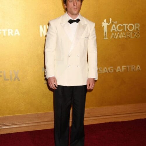 "Jeremy Allen White Takes &lsquo;Nature Calls&rsquo; to a Whole New Level&mdash;You Won&rsquo;t Believe What He's Not Wearing!"