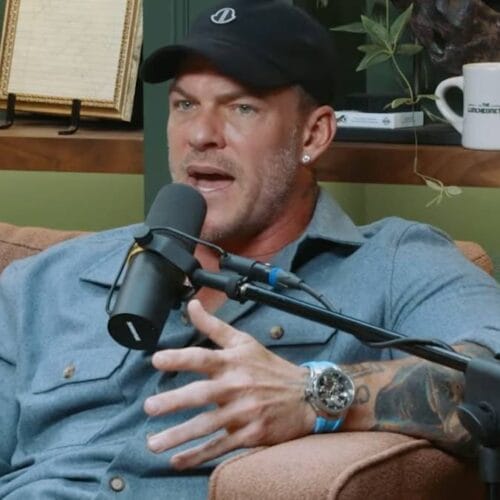 "Alan Ritchson Unveils Shocking Truth Behind Viral Motorbike Fight: Did We All Get It Wrong?"