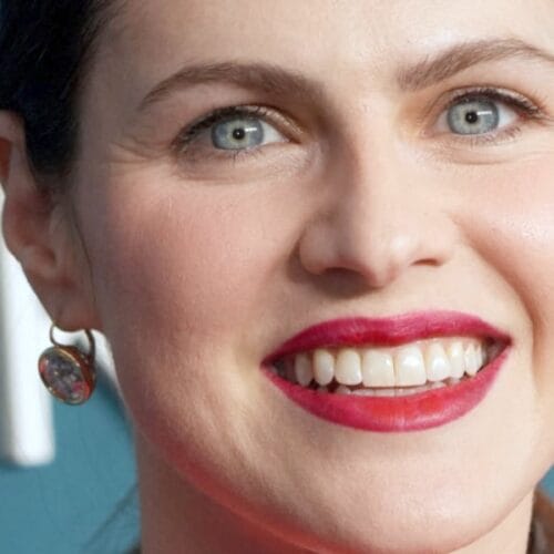 "Alexandra Daddario&rsquo;s Daring Bikini Reveal: Is She Channeling an Ancient Goddess or Just Making Waves?"