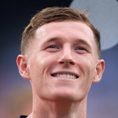 "Meet the Surprising Sibling of England's Elliot Anderson—A Star Even Bigger Than the Pitch!"