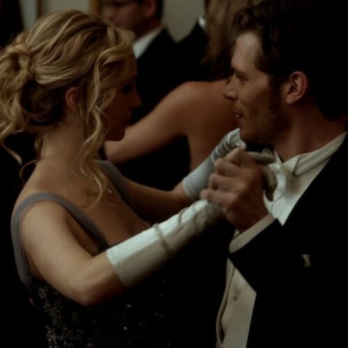 "Stars Aligned or Just Bad Writing? The Surprising Couples Chemistry That Defied the Script!"