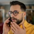 "Unlock the Secrets: 7 Conversational Pitfalls Smart People Steer Clear Of!"
