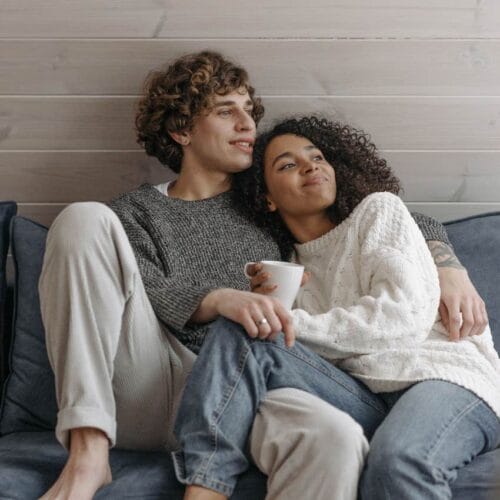 "Unlock the Secrets: How These 6 Unexpected Habits Keep Couples Happy All Weekend Without the Usual Eye Rolls!"