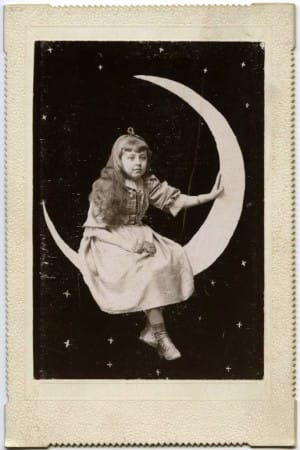 "Unlock Your Month of Mood Swings: How Lunar Returns Turn Your Life into a Cosmic Soap Opera!"
