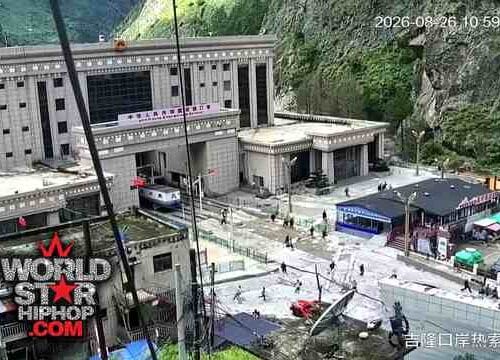 "Disappearing Act: Flash Floods Transform Nepal-Tibet Border into a Scene from a Disaster Movie&mdash;Hundreds Vanish as Villages Are Erased!"