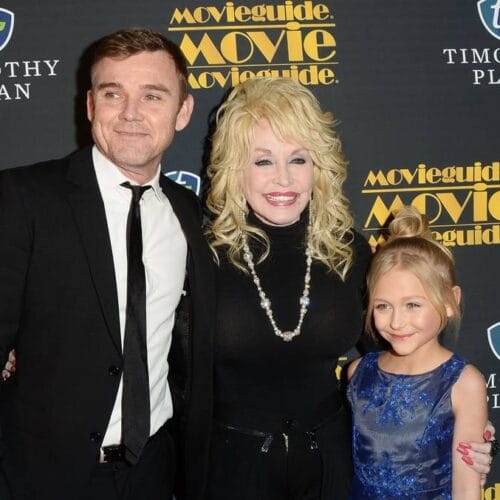 "Dolly Parton's 'Movie Dad' Tribute: A Heartfelt Gesture or a Hilariously Bad Taste Blunder?"