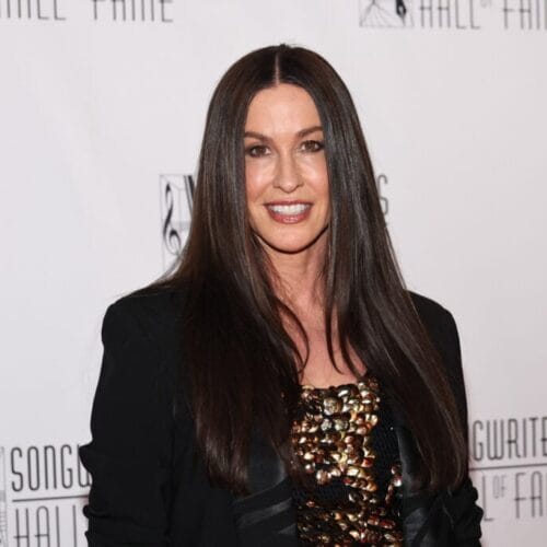 "From Jagged Little Pill to Heartbreak: The Shocking Truth Behind Alanis Morissette's Marital Meltdown!"