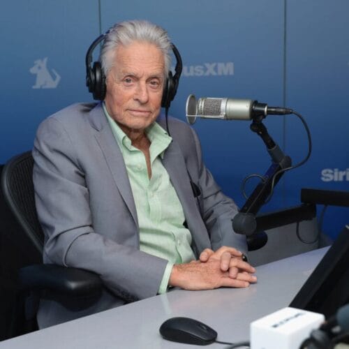 "Love, Drama, and Divide: Inside the Astrological Rollercoaster of Michael Douglas and Catherine Zeta-Jones’ Marriage"