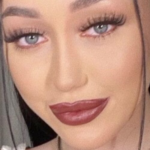 "Noah Cyrus Goes Commando in Hawaii: Candid Late-Night Shots Spark Wild Speculation!"