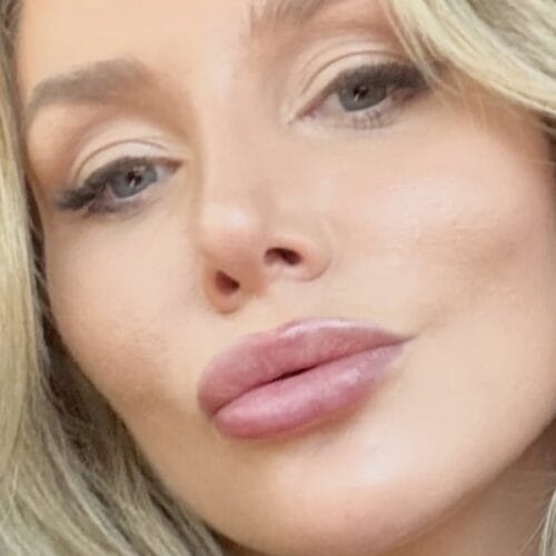 "Secrets Unveiled: Courtney Stodden's Daring Spandex Reveal Before Shocking 'Implants' Decision!"