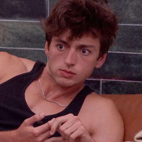 "Secrets Unveiled: Dee's Risky Move Backfires as Veto Winner Shakes Up the House!"
