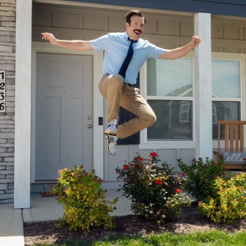 "Ted Lasso Season 4 Episode 1: A Gentle Jog or the Start of a Wild New Season? Find Out What’s Brewing!"