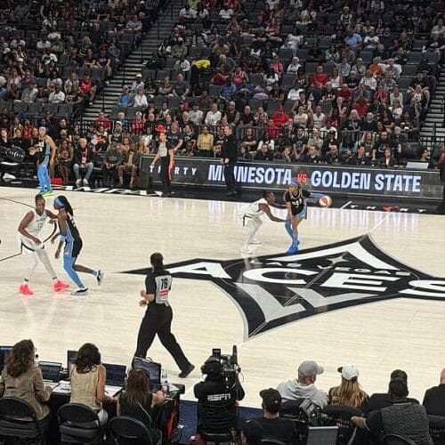"Tempers Flare and Stars Align: Coach Hammon's Shocking Ejection Sparks Chaos in Aces' Heartbreaking Showdown with Dream!"