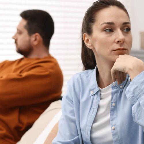 "Unlocking the Code: 7 Phrases That Reveal a Woman's Emotional GPS is Completely Offline!"