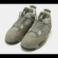 "Unlocking the Secret: Why Sneakerheads are Losing Their Minds Over the Europe-Exclusive Air Jordan 4 'Light Army'!"