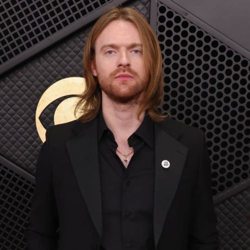"Ed Sheeran's Tour Hits a Melodic Snag: Finneas Bows Out Amidst Lineup Drama – What's Next for the Soulful Spectacle?"