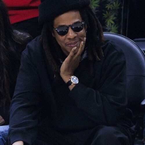 "Jay-Z's Legal Encore: Will the Rap Titan Turn Accusation Recantation into a Comeback Classic?"