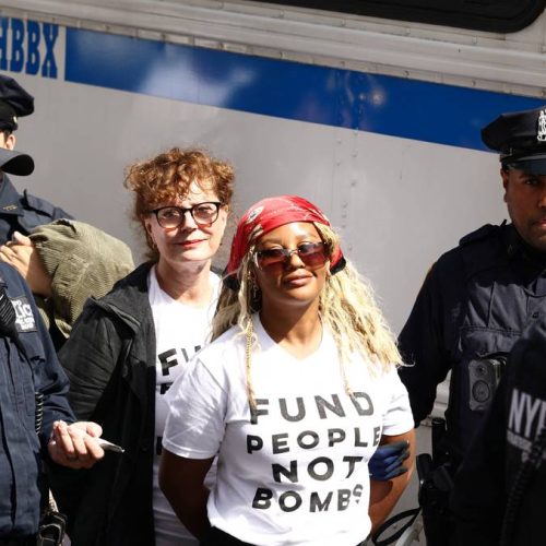 "Lights, Camera, Action: Susan Sarandon's Arrest Steals the Spotlight at UN Rally During Netanyahu's Speech!"