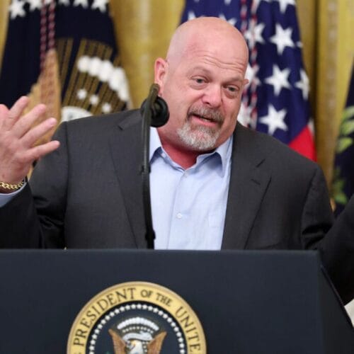 "Shock and Awe: Rick Harrison’s Near-Death Experience—What 'Pawn Stars' Fans Must Know!"