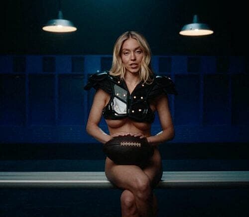 "Sydney Sweeney's Emotional Confession: 'Why Am I Always the Bad Guy?' as Ad Controversy Unravels Behind Closed Doors!"