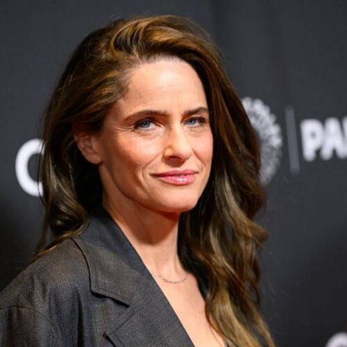"Amanda Peet's 'Weird' Body Shift Sparked a Shocking Breast Cancer Diagnosis: What She Discovered Will Leave You Speechless!"