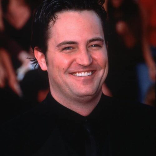 "Behind the Laughter: The Heart-Wrenching Truth of Matthew Perry’s Dad Struggling in Silence on This Painful Anniversary"