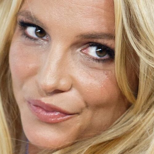 "Britney's Bikinis and Bizarre: The 72 Million View Mystery Behind Her Twitter-Quaking Yacht Video!"