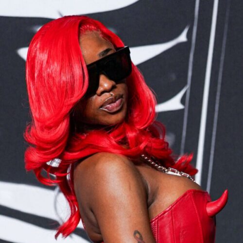 "Could Sexyy Red's Bold Chains Be the Secret Behind Her Dazzling Curves? Find Out What’s Capturing Everyone's Attention!"