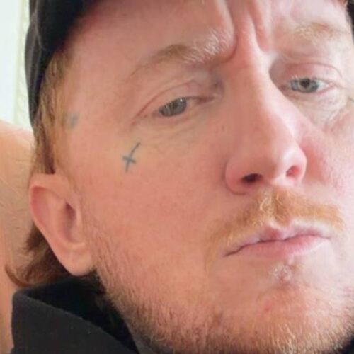 "Frank Carter Slams Concert Crashers: You Won't Believe His Fiery Retort After Clash Over Mosh Pit Etiquette!"