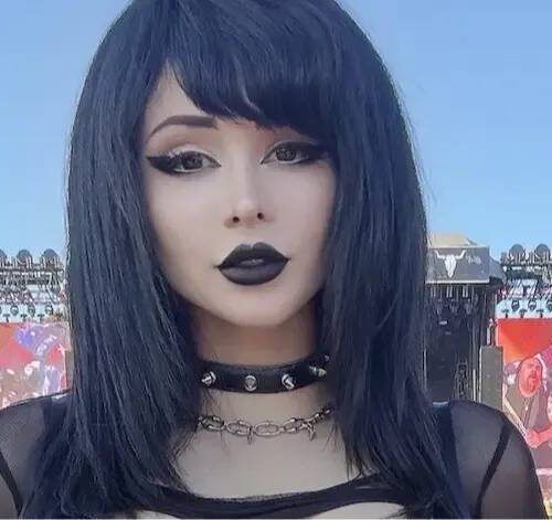 "From Velvet to Vengeance: Discover the Darkly Adorable Origins of Drake’s ‘Goth Baddie’ Look!"
